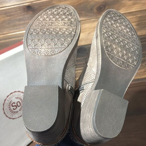 NIB Nee SO Tan Beige Belted Zippered Ankle Boots Size 8.5 - Picture 10 of 11